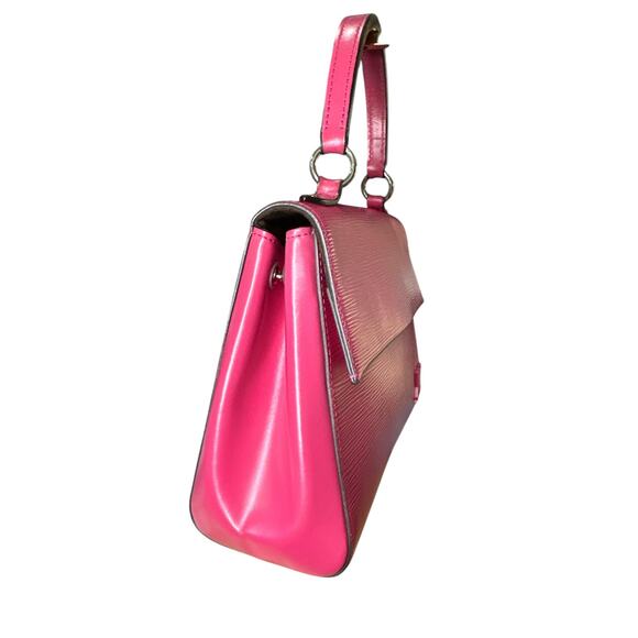 Louis Vuitton Epi Cluny BB Hot Pink - Picture 5 of 11